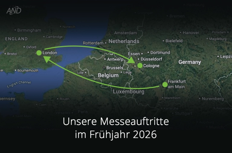 Satellitenkarte von England, Belgien und Westdeutschland mit grünen Pfeilen zwischen London, Köln und Frankfurt am Main, dazu der Schriftzug "Unsere Messeauftritte im Frühjahr 2026"